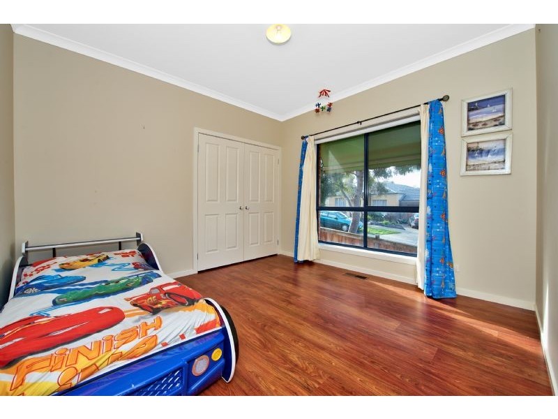 32  Skyline Dr, South Morang VIC 3752