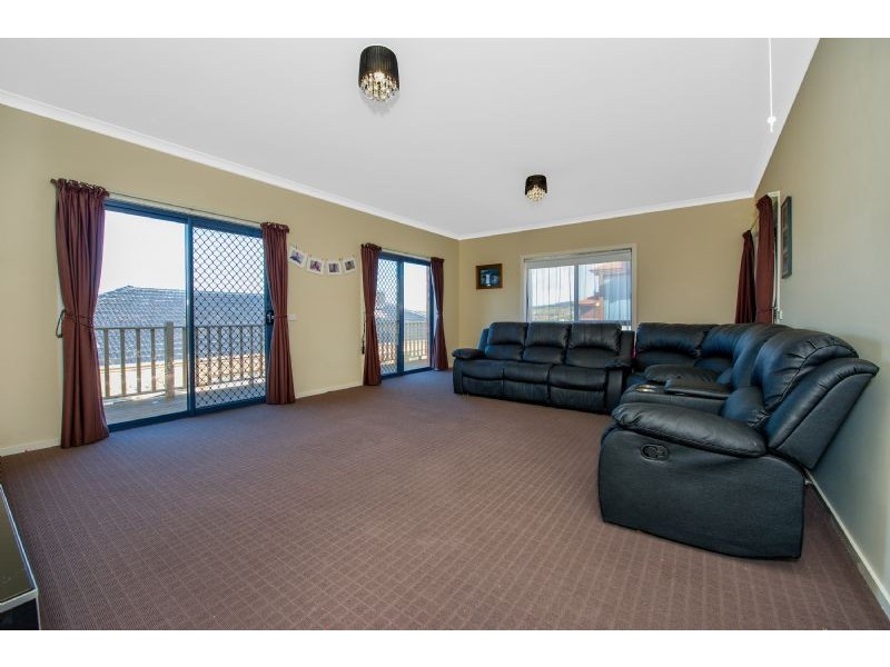 32  Skyline Dr, South Morang VIC 3752