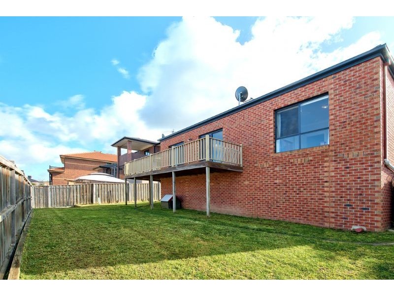 32 Skyline Drive, South Morang VIC 3752