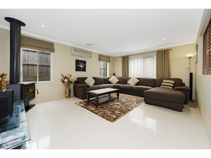 4 Parlette Trce, South Morang VIC 3752