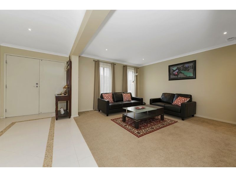 4 Parlette Trce, South Morang VIC 3752