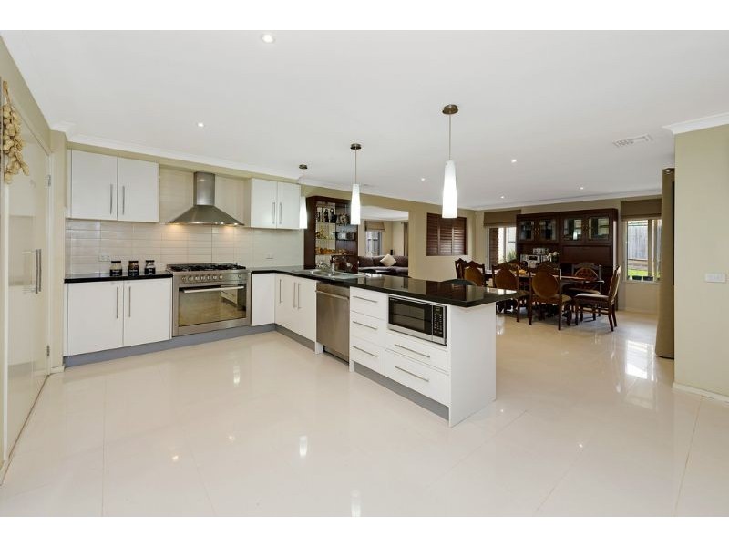 4 Parlette Trce, South Morang VIC 3752