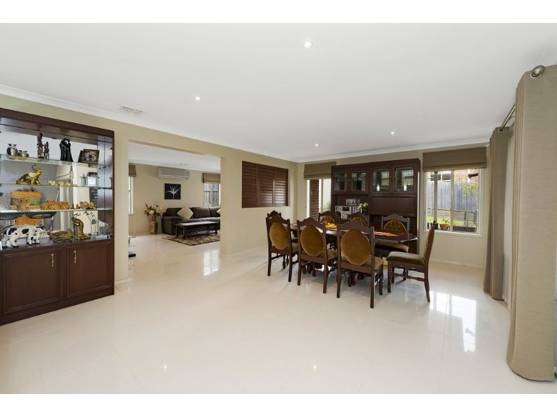 4 Parlette Trce, South Morang VIC 3752