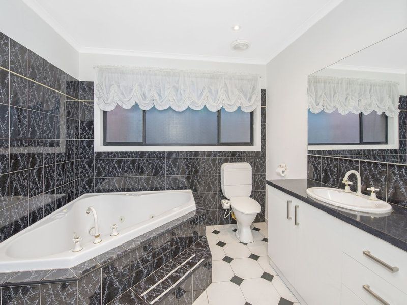 9 Lamina Avenue, Mill Park VIC 3082