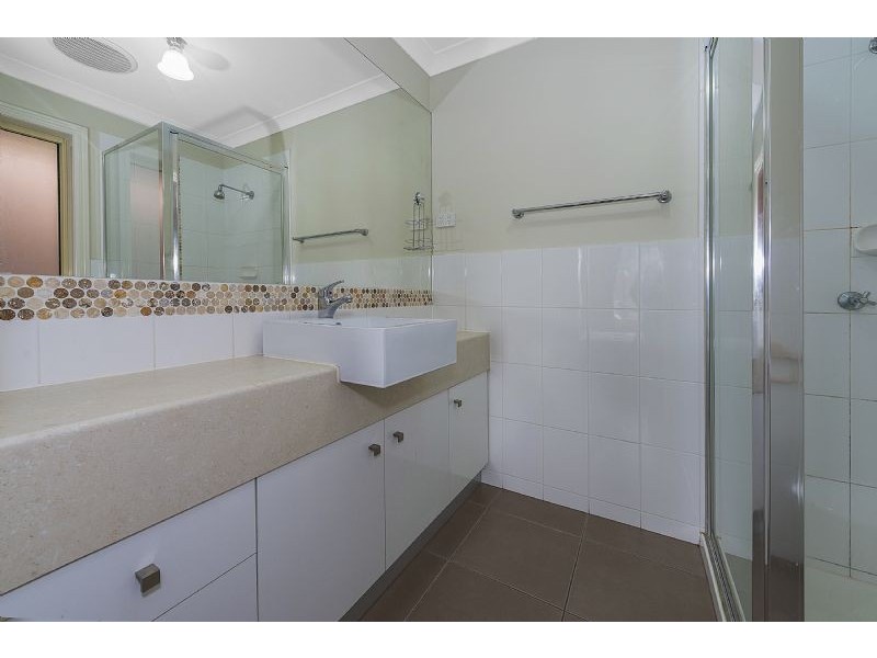 9 Paringa Avenue, South Morang VIC 3752