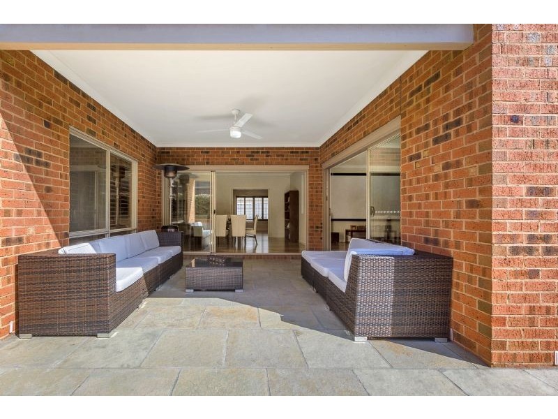 39 Vista Way, South Morang VIC 3752