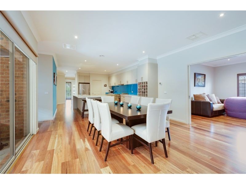 39 Vista Way, South Morang VIC 3752