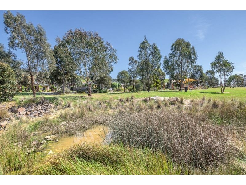 39 Vista Way, South Morang VIC 3752