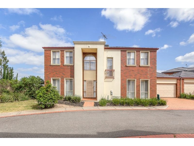 8 Sanderling Avenue, South Morang VIC 3752