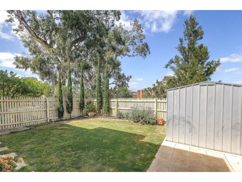8 Sanderling Avenue, South Morang VIC 3752