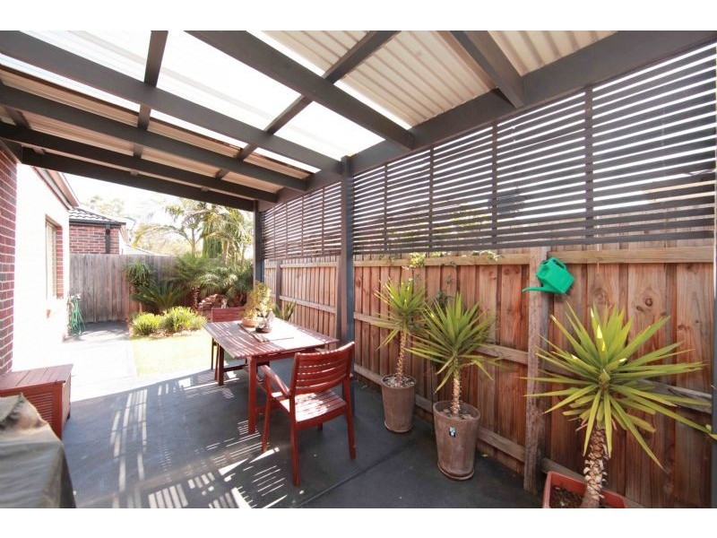 27 Carinya Crescent, South Morang VIC 3752