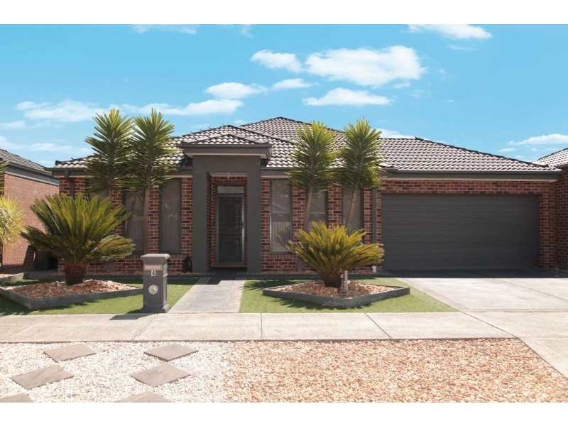 4 Carinya Crescent, South Morang VIC 3752