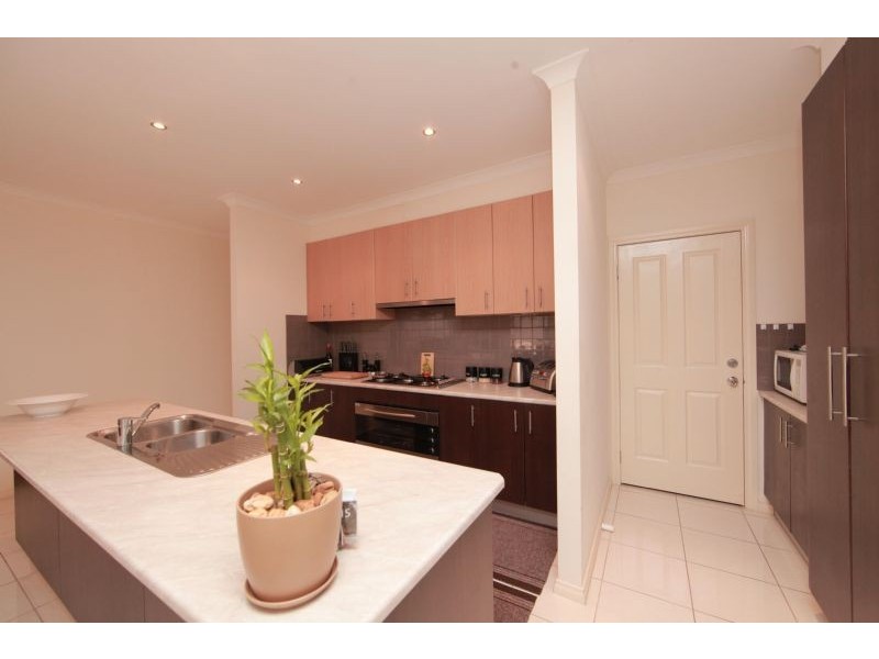 4 Carinya Crescent, South Morang VIC 3752