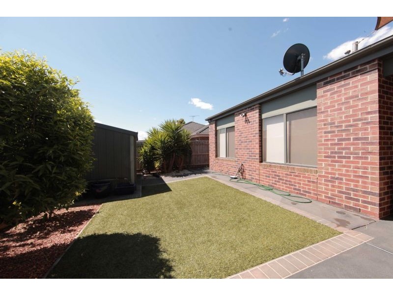 4 Carinya Crescent, South Morang VIC 3752