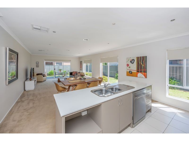 13 Moorland way, Mernda VIC 3754