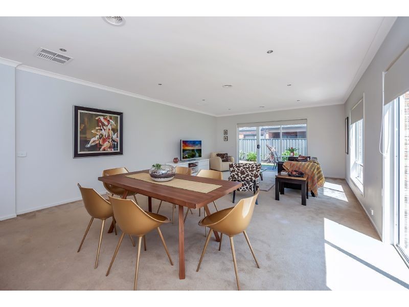 13 Moorland way, Mernda VIC 3754