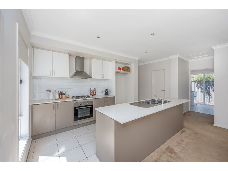 13 Moorland way, Mernda VIC 3754