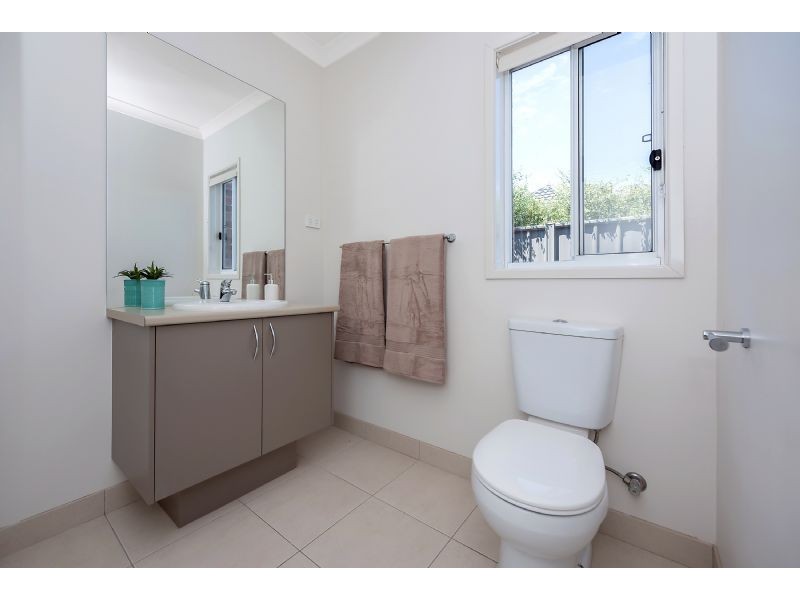 13 Moorland way, Mernda VIC 3754