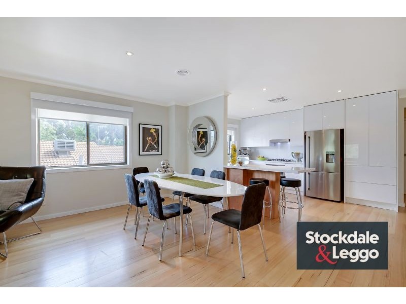 8 Mimosa Road, Mill Park VIC 3082