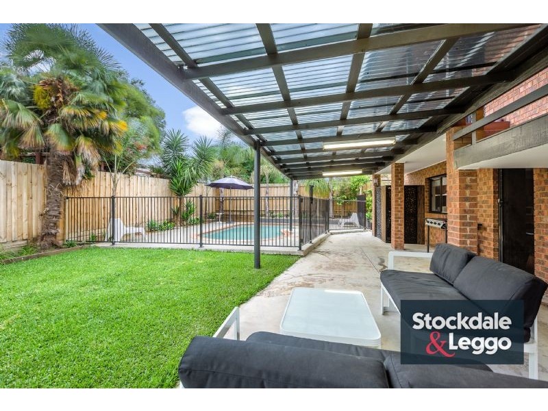 8 Mimosa Road, Mill Park VIC 3082