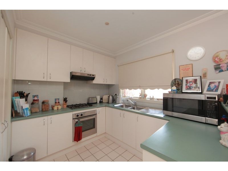 2/30 Young Street, Epping VIC 3076