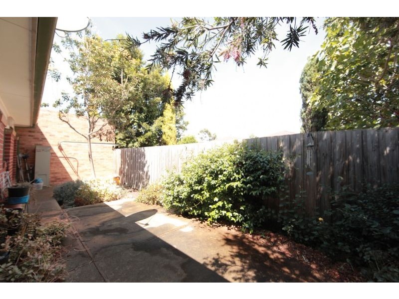 2/30 Young Street, Epping VIC 3076