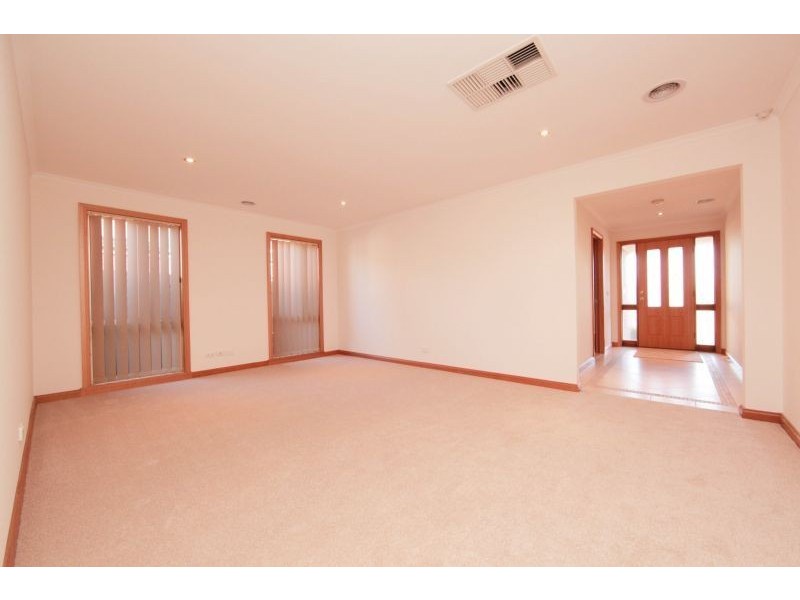 35 Madden drive, South Morang VIC 3752