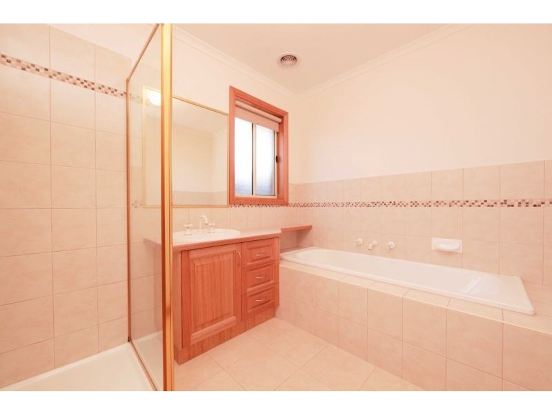 35 Madden drive, South Morang VIC 3752