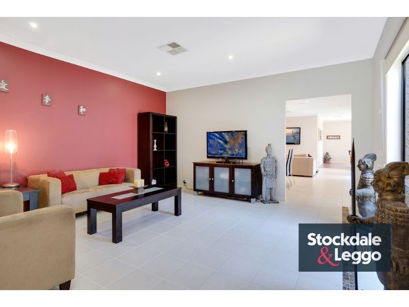 19 Le Page Run, South Morang VIC 3752