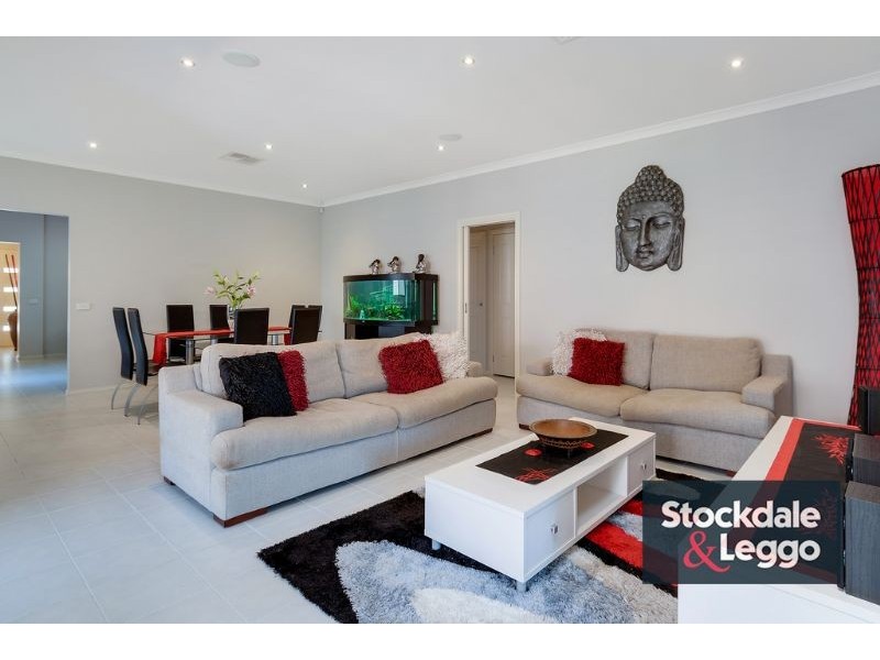 19 Le Page Run, South Morang VIC 3752