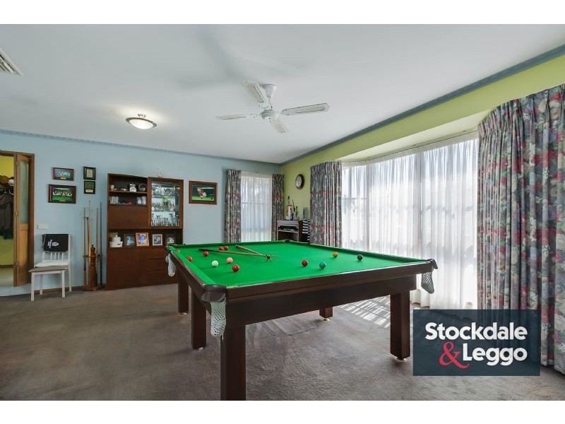 4 Henry Cable Crt, Mill Park VIC 3082