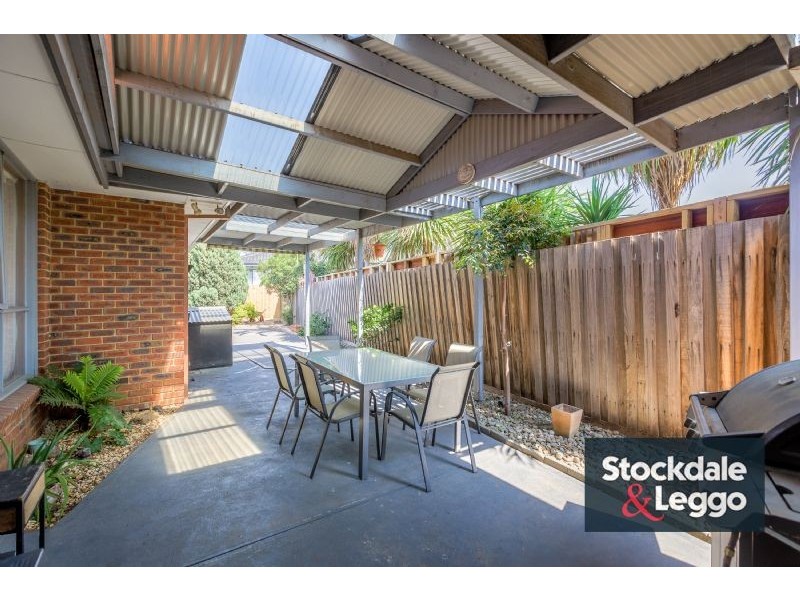 4 Henry Cable Crt, Mill Park VIC 3082