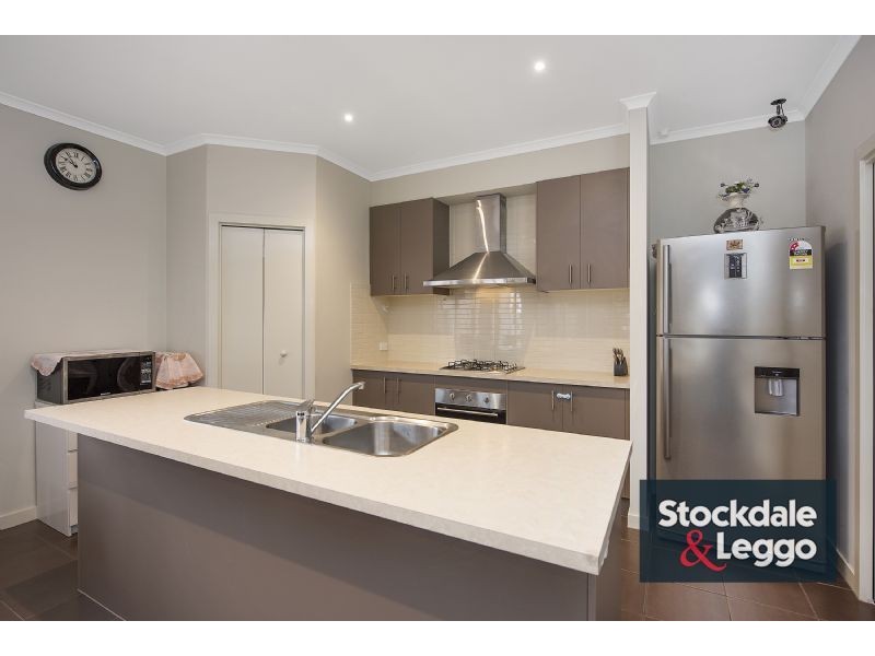 22 Manley St, Epping VIC 3076