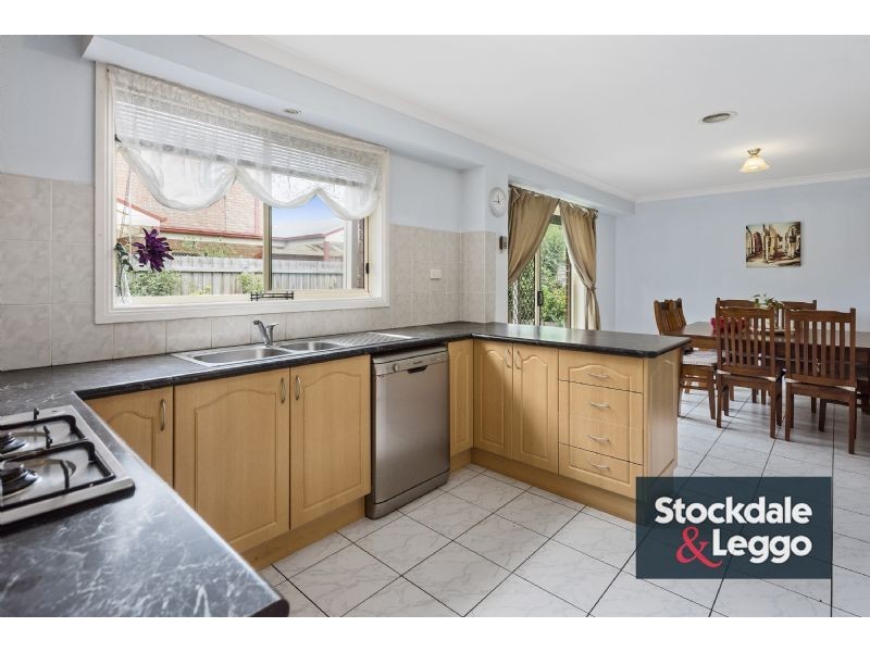 9 Nouvelle Grove, South Morang VIC 3752