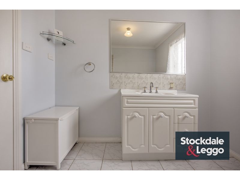 9 Nouvelle Grove, South Morang VIC 3752