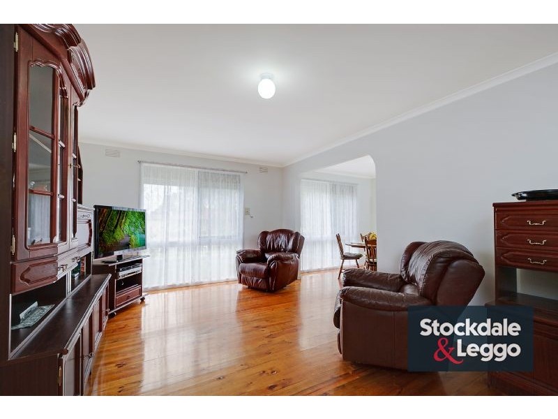 27 Maywood Drive, Epping VIC 3076