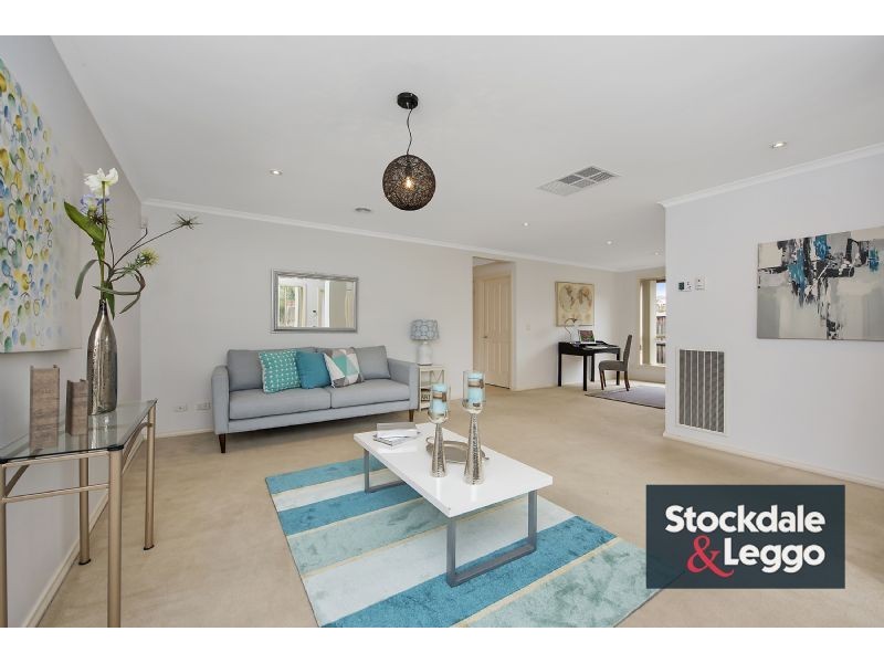 30 Poppy Drive, South Morang VIC 3752