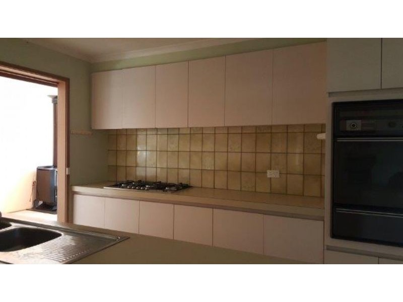 37 Kellaway Crescent, Mill Park VIC 3082