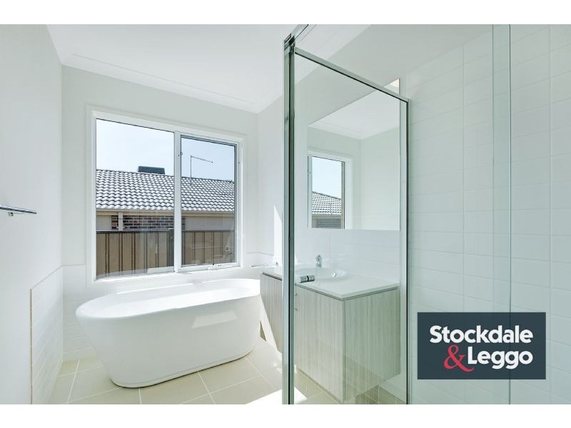 25 Muir Way, Mernda VIC 3754