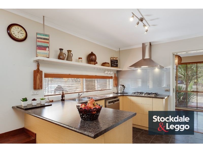 65 Grenda Drive, Mill Park VIC 3082