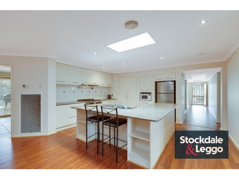 21 Fuschia Grove, South Morang VIC 3752