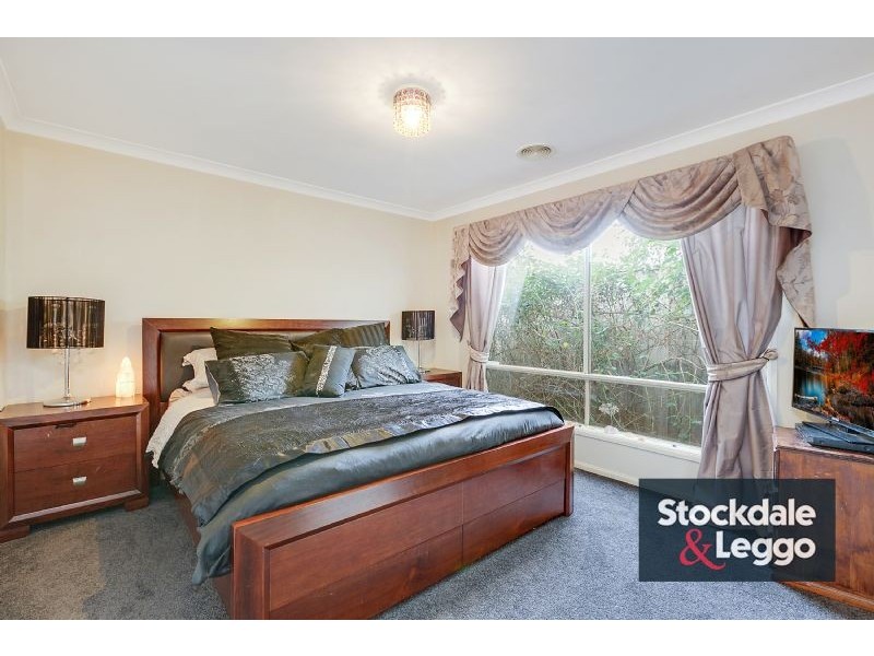 21 Fuschia Grove, South Morang VIC 3752