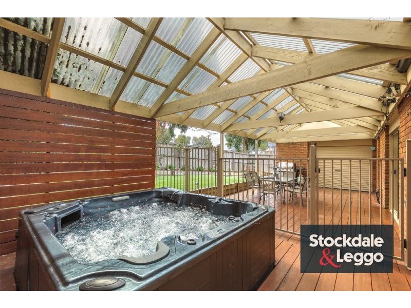 21 Fuschia Grove, South Morang VIC 3752