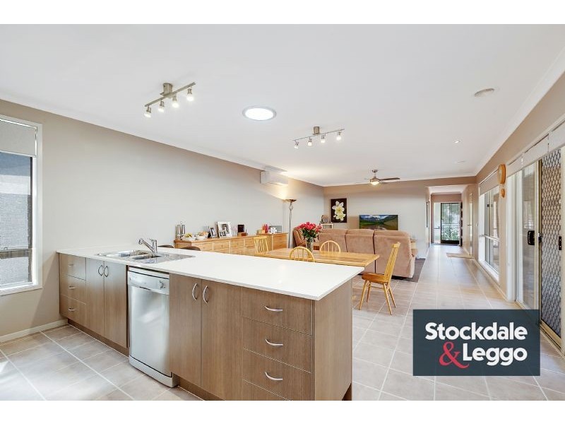 37 Harriers St, Mernda VIC 3754