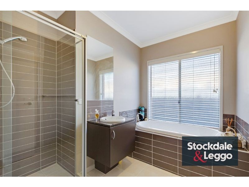 37 Harriers St, Mernda VIC 3754