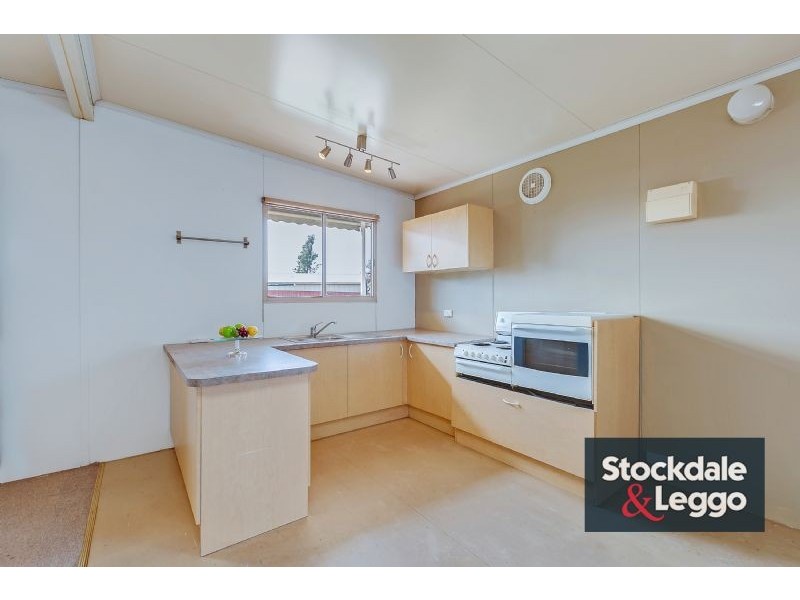 8 Dampier Court, Epping VIC 3076