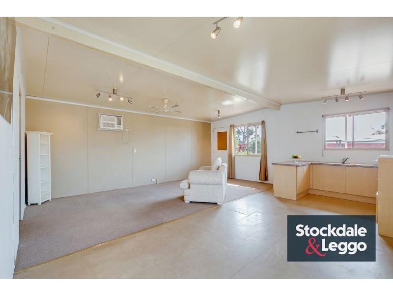 8 Dampier Court, Epping VIC 3076