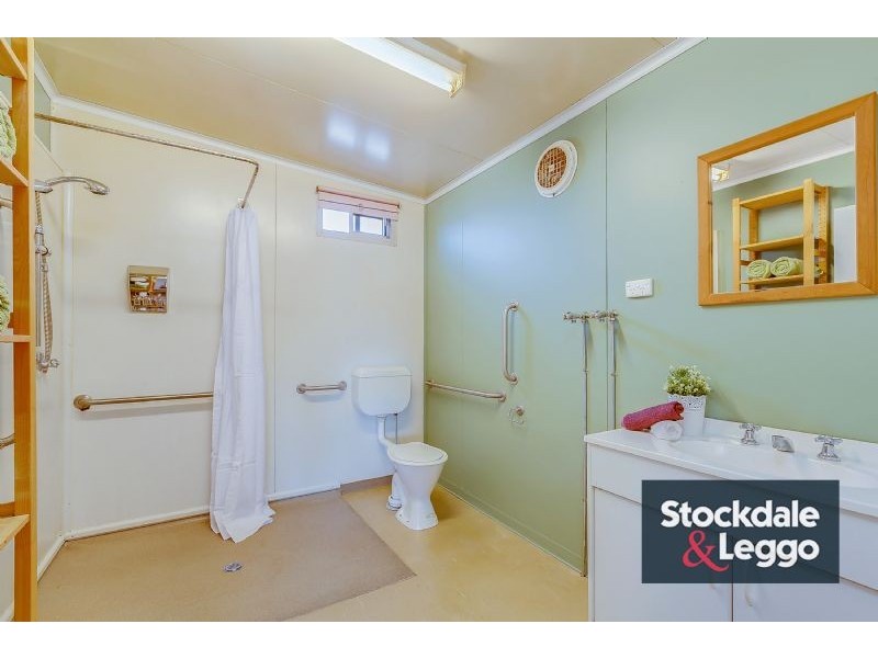 8 Dampier Court, Epping VIC 3076