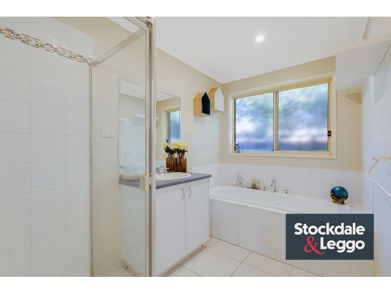 20 Sandpiper Way, South Morang VIC 3752