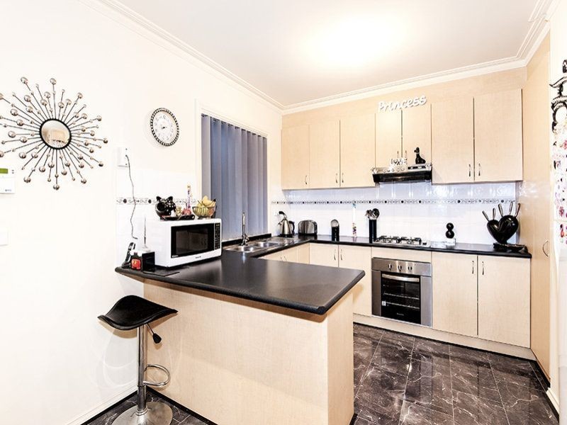 18 Trinity Way, South Morang VIC 3752